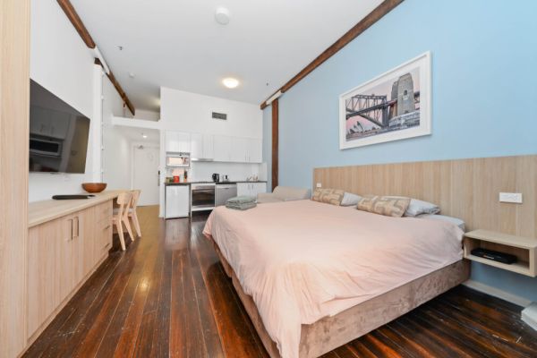 Character Filled CBD Apartment with Pool & Gym