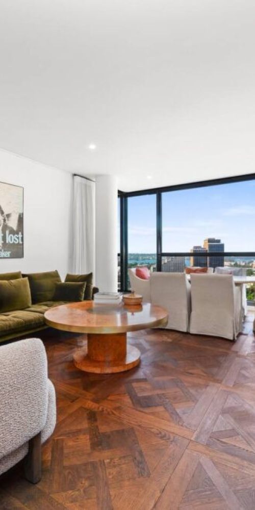 Chic North Facing Apartment with Panoramic Views