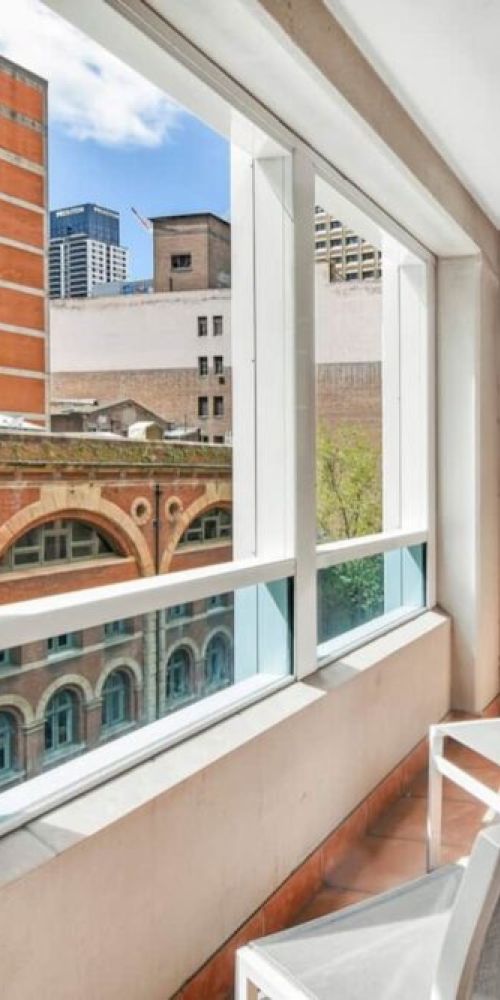 Spacious Apartment in the Heart of the CBD